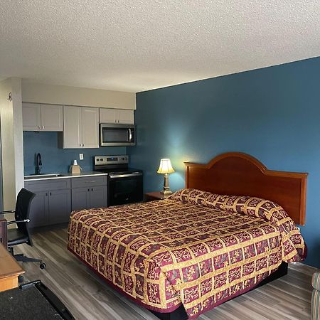 Brookwood Inn Шарлотт Экстерьер фото